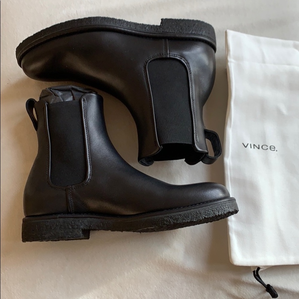 NIB VINCE LEATHER CHELSEA BOOTS